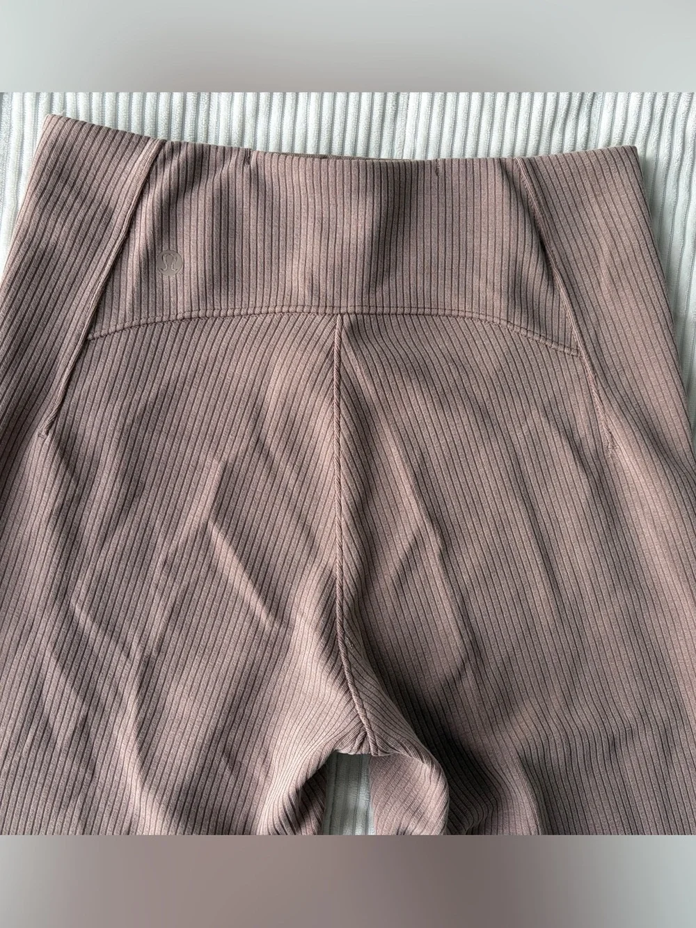 Lululemon Ribbed Cropped Pants Womens 4 Softstreme Zip-Leg High-Rise